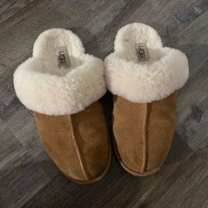 ugg slippers size 9 women’s